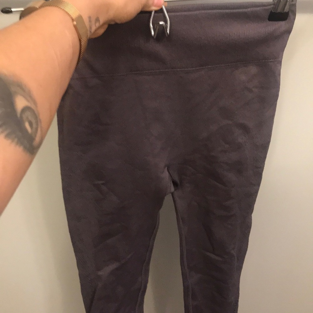 Fabletics xs Mila legging with side patterns